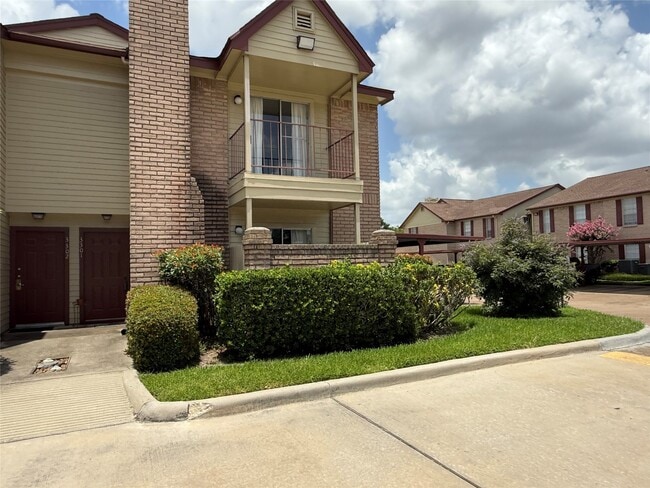 property at 2120 El Paseo St