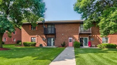 South Breeze Apartments-Kaukana in Kaukauna, WI - Building Photo - Building Photo