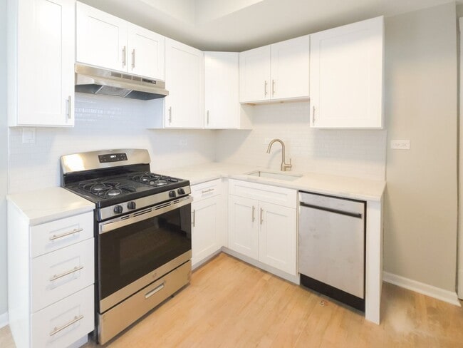 1940 W Winona St, Unit 3 in Chicago, IL - Foto de edificio - Building Photo