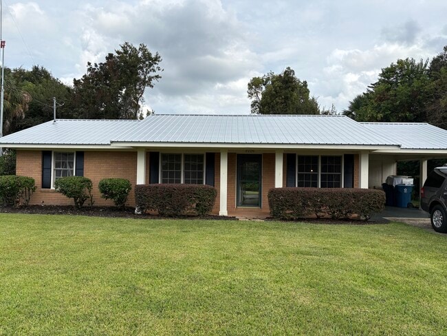 property at 3226 Rosewood Ave