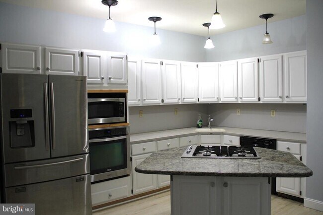 88 Highpoint Dr in Berwyn, PA - Building Photo - Building Photo