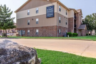 Scenic Station Apartments in Springfield, MO - Building Photo