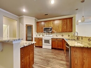 608 Denali Dr in Arlington, TX - Building Photo - Building Photo