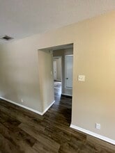 501 Algerita Dr, Unit Unit B in Georgetown, TX - Building Photo - Building Photo