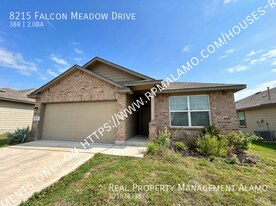8215 Falcon Meadow Dr in Converse, TX - Building Photo