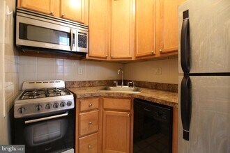 30 S 22nd St in Philadelphia, PA - Building Photo - Building Photo