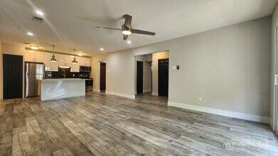 8717 Watson Rd in Webster Groves, MO - Building Photo - Building Photo