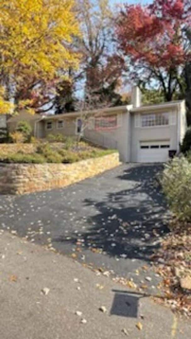 property at 3120 Stoneridge Rd SW