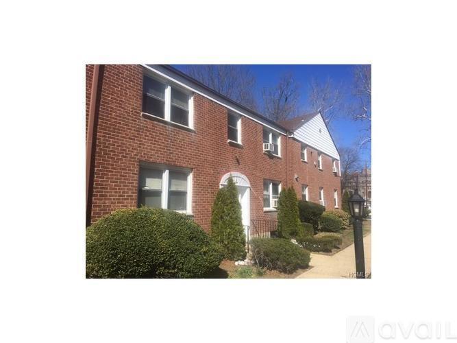 79 N Broadway, Unit 1L in White Plains, NY - Building Photo