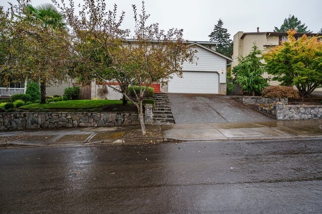 3803 SE Sunrise Dr in Camas, WA - Building Photo - Building Photo