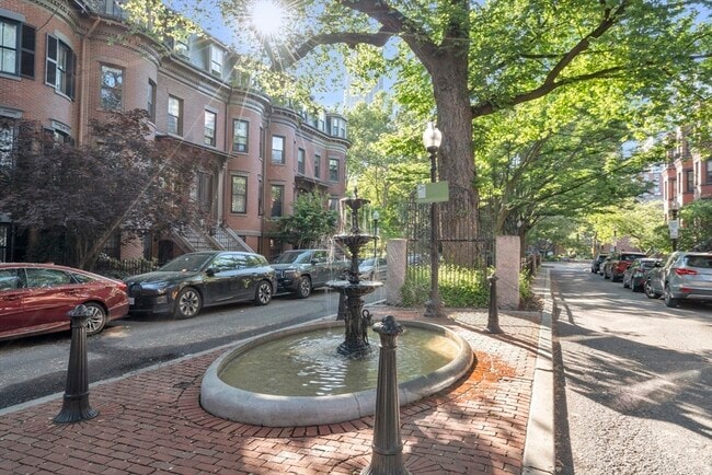 property at 19 Braddock Park