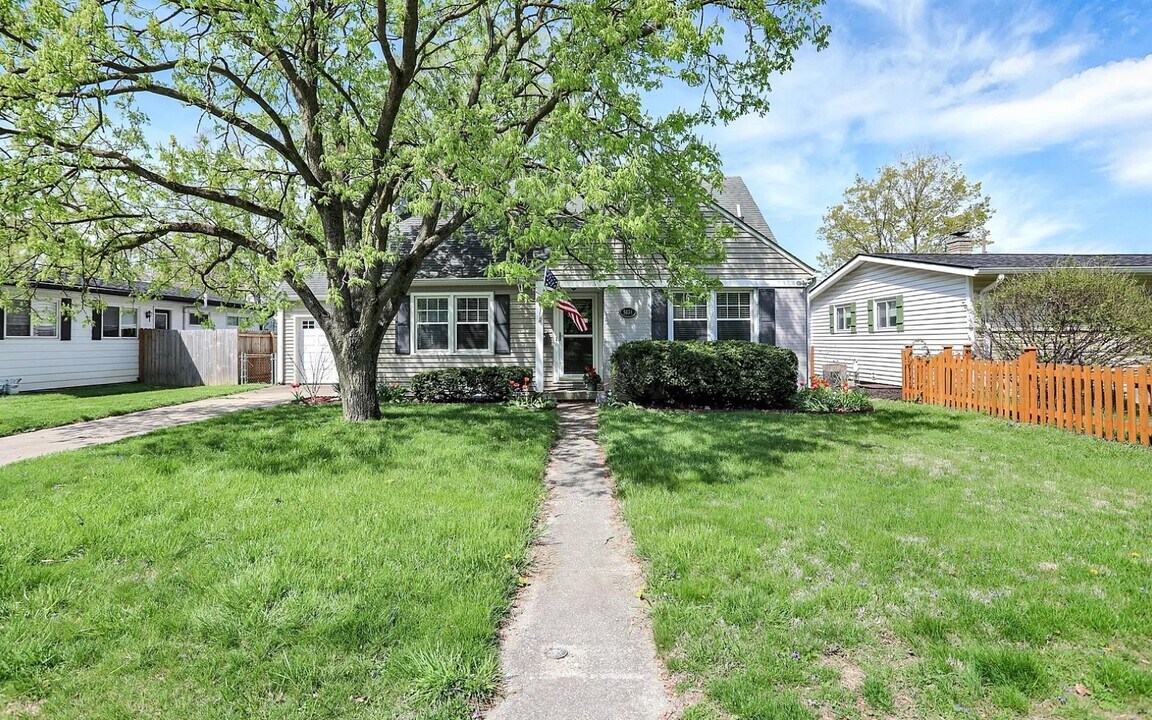 5634 N Rural St in Indianapolis, IN - Building Photo
