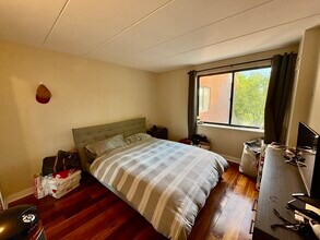 1933 Commonwealth Ave in Boston, MA - Building Photo - Building Photo