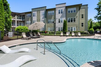 Beaucatcher Flats in Asheville, NC - Foto de edificio - Building Photo