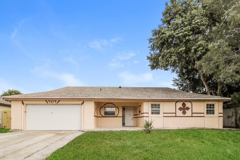 709 California Woods Cir in Orlando, FL - Building Photo
