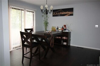 183 Livingston Pl, Unit 2 in Bridgeport, CT - Building Photo - Building Photo