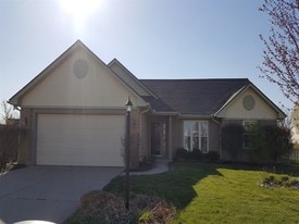 9049 Marquis Dr in Miamisburg, OH - Building Photo