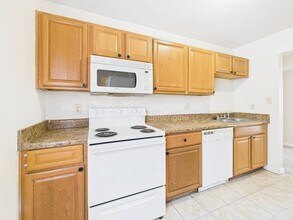 1528 Darren Cir in Portsmouth, VA - Building Photo - Building Photo