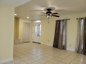 10813 Sandpiper Dr in Houston, TX - Foto de edificio - Building Photo