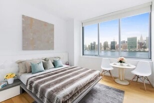 46-20 Center Blvd in Long Island City, NY - Building Photo