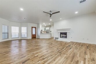 4210 Prescott Ave in Dallas, TX - Building Photo - Building Photo