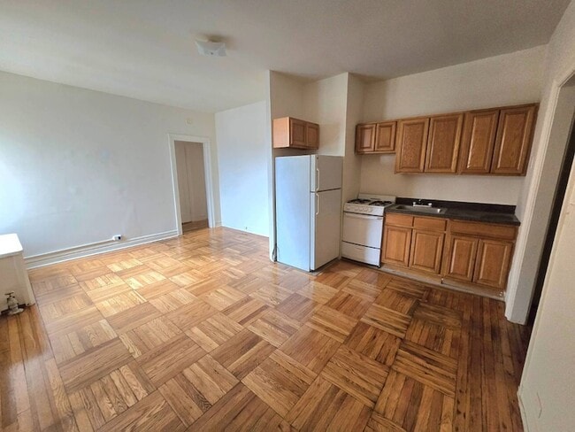 59-16 Woodside Ave in Queens, NY - Building Photo - Building Photo