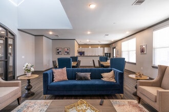 The Pointe at Crestmont in Houston, TX - Building Photo - Interior Photo