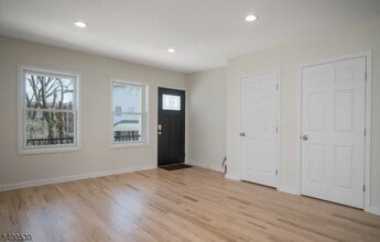 16 Olyphant Pl in Morristown, NJ - Building Photo - Building Photo
