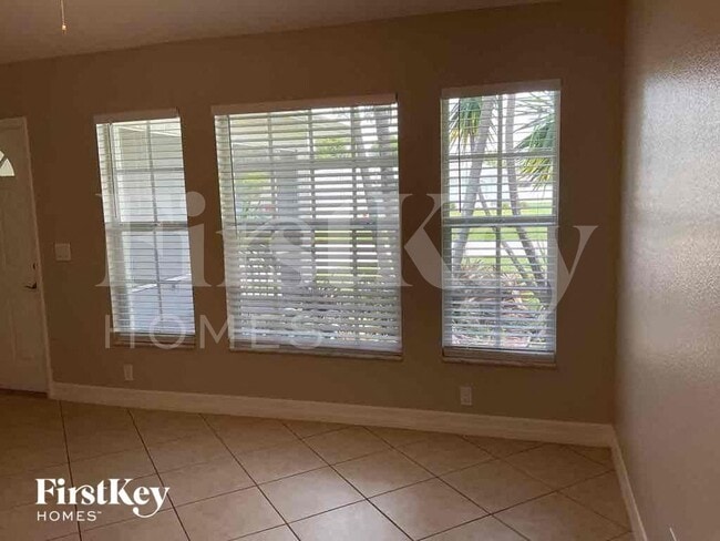 314 SE 15th St in Cape Coral, FL - Building Photo - Building Photo