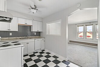 201 S Main St in Wauconda, IL - Building Photo - Building Photo