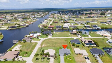 1004 NW 35th Pl in Cape Coral, FL - Building Photo - Building Photo