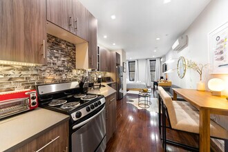 415 E 59th St in New York, NY - Building Photo - Building Photo