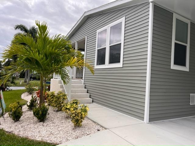 6381 S Ficus Ln in Atlantis, FL - Building Photo