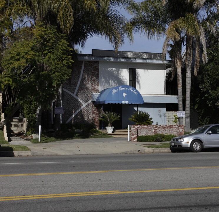 14215 Burbank Blvd in Van Nuys, CA - Building Photo