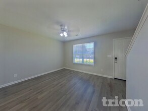 4920 Hopewood Ln in Charlotte, NC - Building Photo - Building Photo