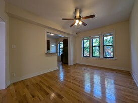 3521 N Racine Ave, Unit #3525-E2 Apartamentos