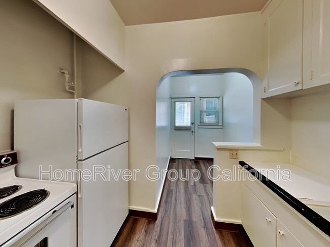 1322 H St in Sacramento, CA - Building Photo - Building Photo