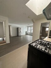 33-24 89th St in Queens, NY - Building Photo - Building Photo