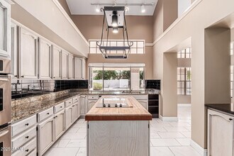 9665 E Cochise Dr in Scottsdale, AZ - Building Photo - Building Photo