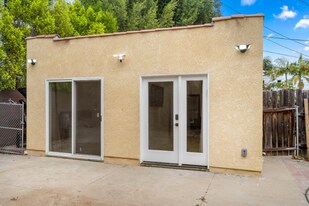 1535 S Ogden Dr in Los Angeles, CA - Building Photo