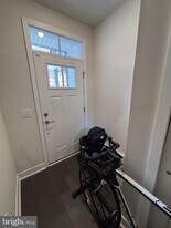 983 Skylar Ct. in Phoenixville, PA - Building Photo