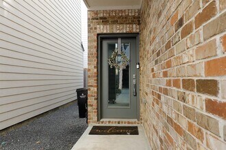 800 W Donovan St in Houston, TX - Building Photo - Building Photo