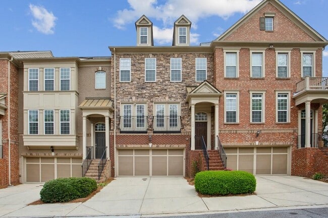 property at 346 Ardmore Ct NW