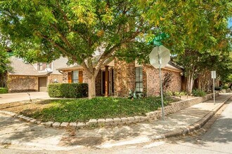 1502 Villars St in Dallas, TX - Building Photo - Building Photo