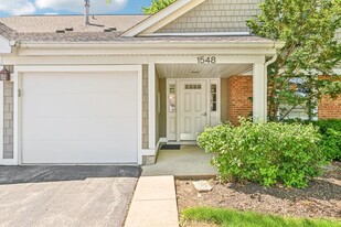 1548 7 Pines Rd, Unit A2 in Schaumburg, IL - Building Photo