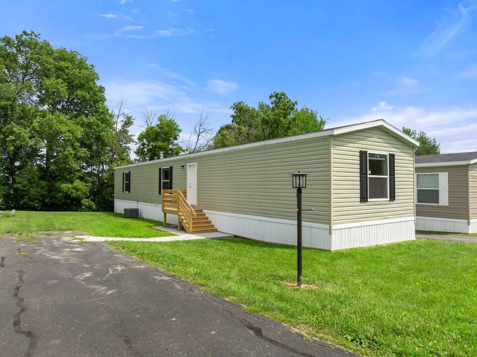 613 Polk St in De Soto, IA - Building Photo