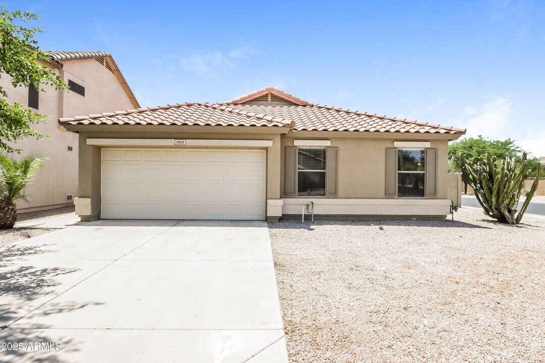 9309 E Osage Ave in Mesa, AZ - Building Photo