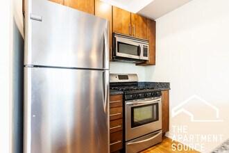 1636 W Grace St, Unit 1A in Chicago, IL - Building Photo - Building Photo