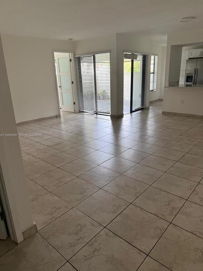 8933 SW 123rd Ct in Miami, FL - Building Photo - Building Photo