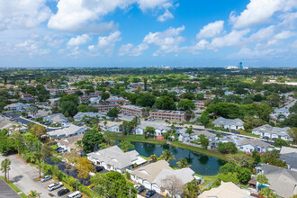 Gateland Village in Hollywood, FL - Building Photo - Building Photo